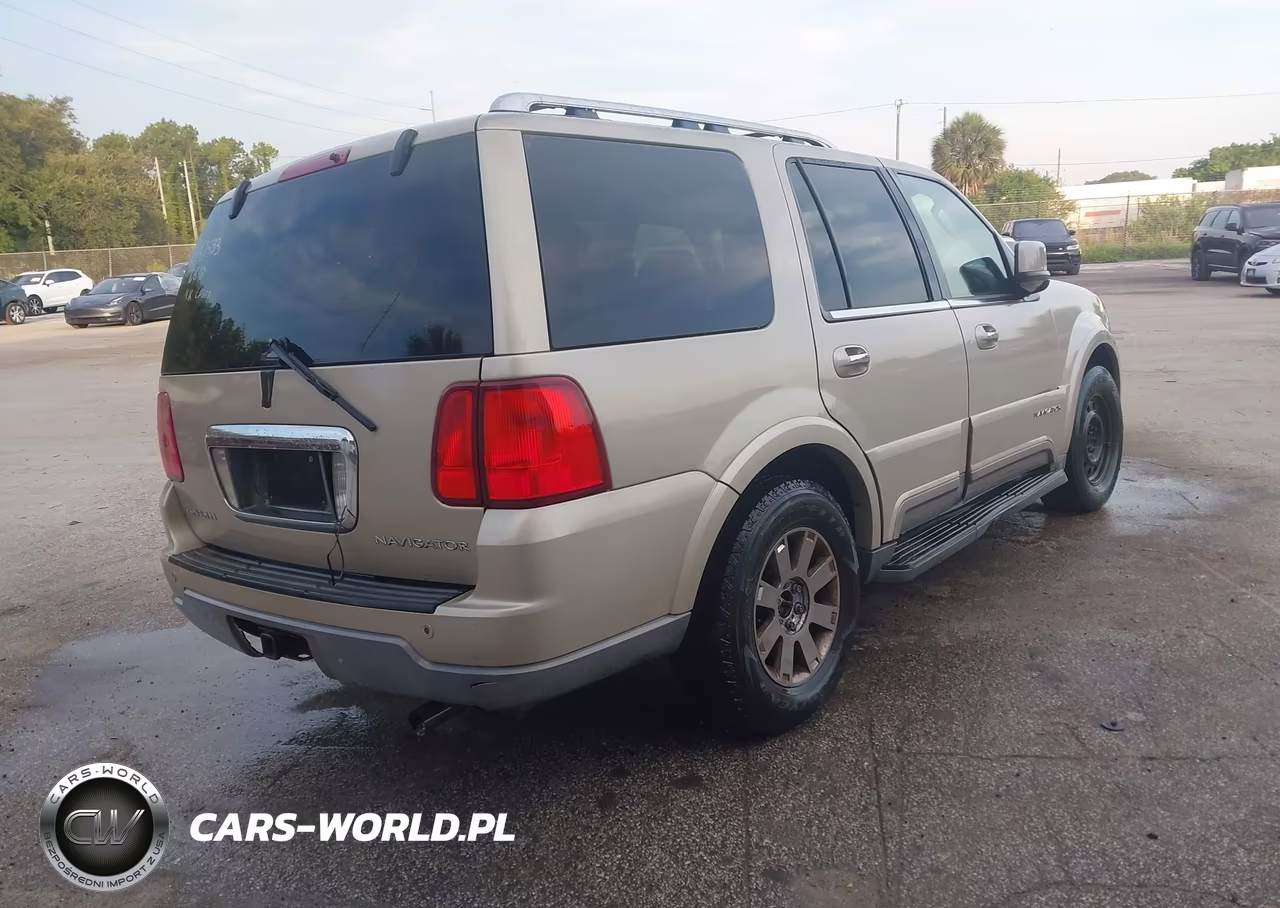 2004 Lincoln Navigator VIN:5LMFU27R34LJ31533 - 4