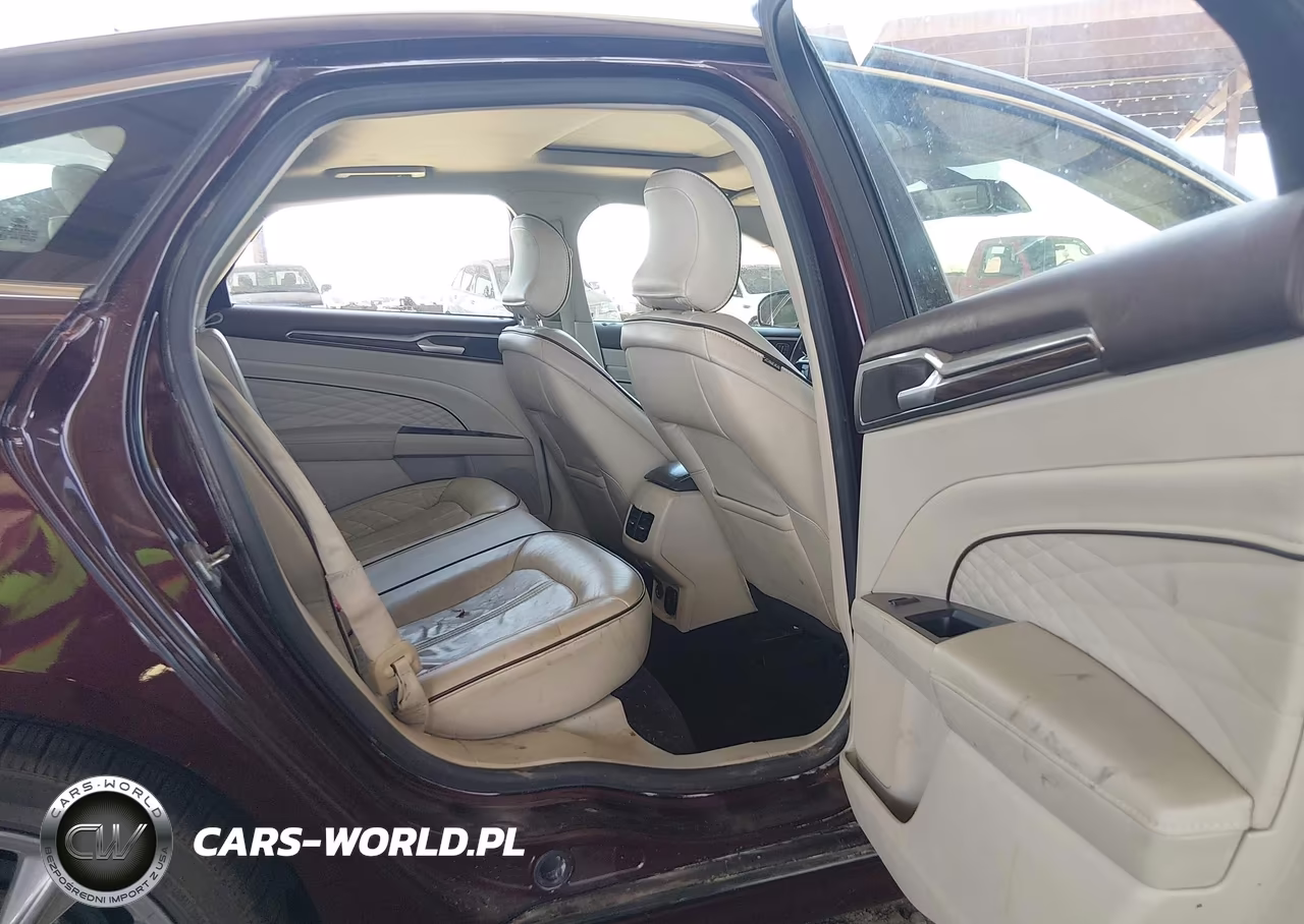 2017 Ford Fusion Platinum-Titanium VIN:3FA6P0D98HR267130 - 8