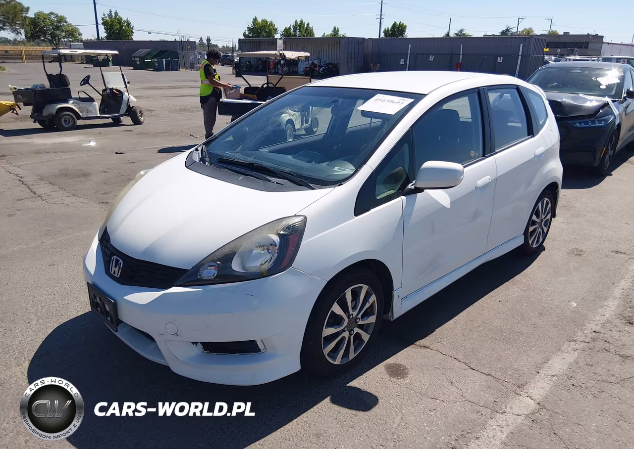 2013 Honda Fit Sport VIN:JHMGE8H56DC006628 - 2