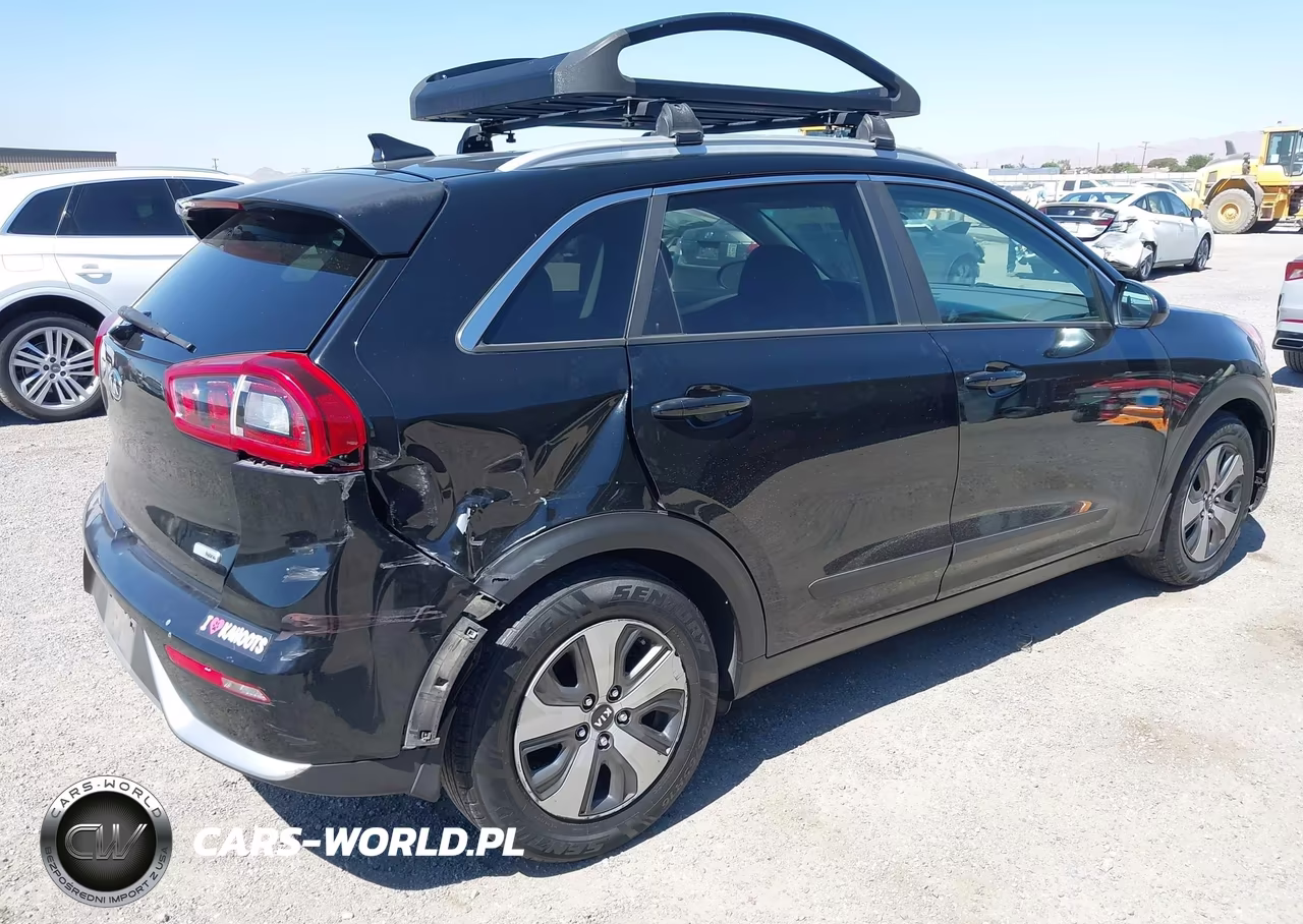 2018 Kia Niro Lx VIN:KNDCB3LC6J5156725 - 4