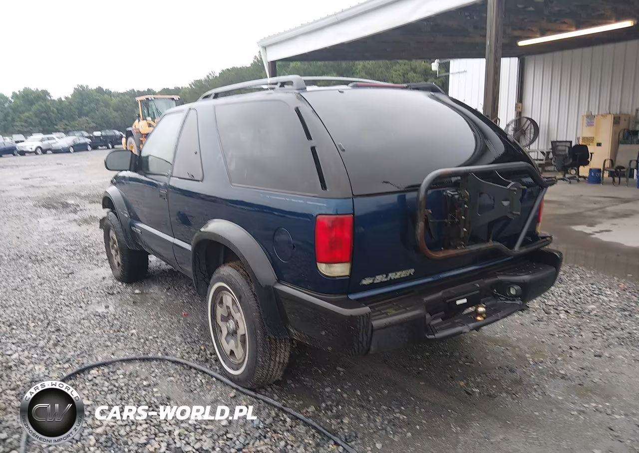 2000 Chevrolet Blazer Ls VIN:1GNCT18W7YK242357 - 3