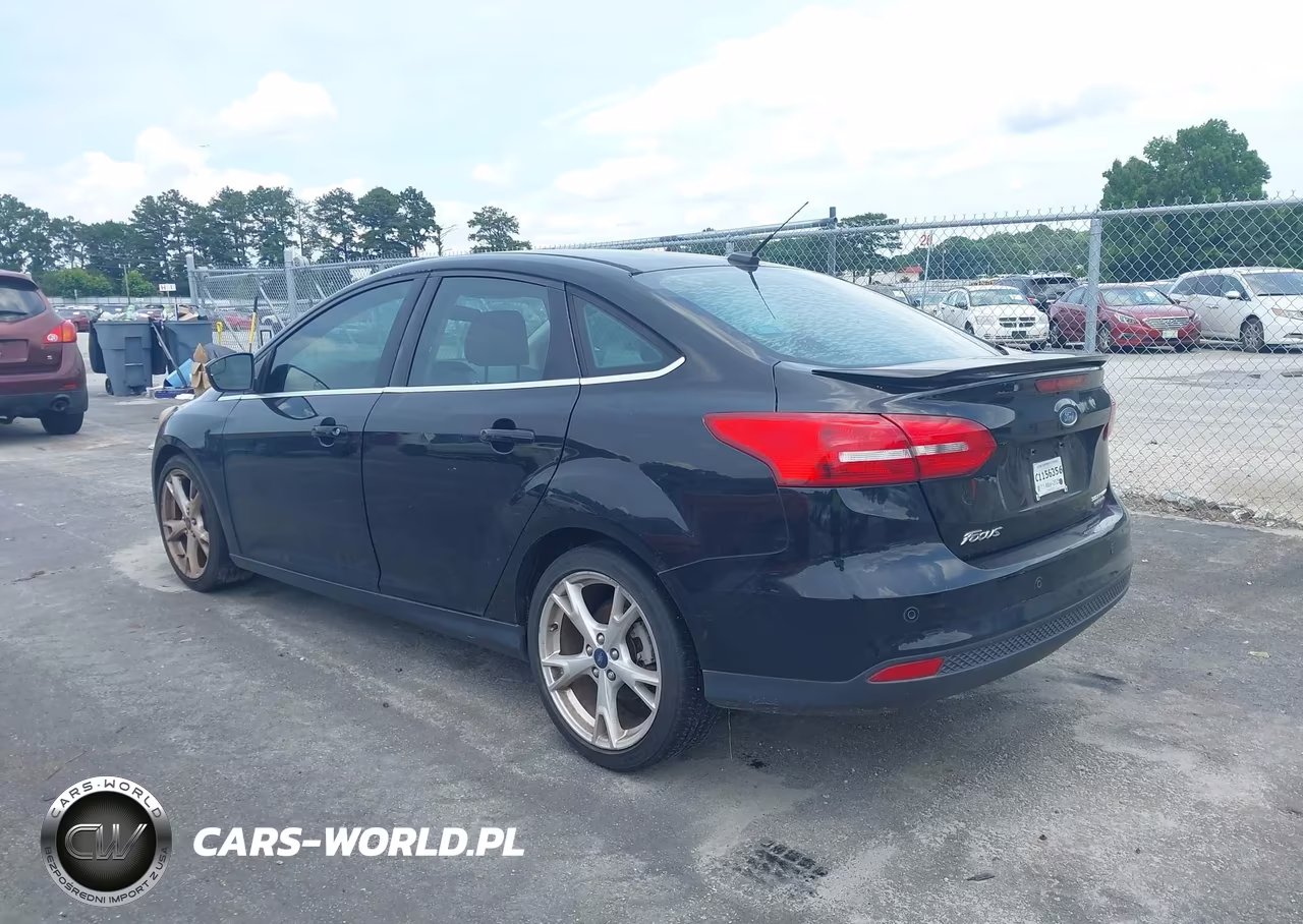 2016 Ford Focus Titanium VIN:1FADP3J29GL215261 - 3