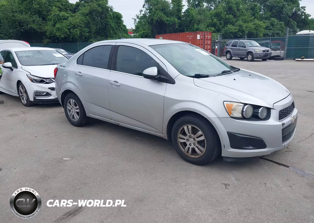 2013 Chevrolet Sonic Lt Auto – zdjęcie 1 z 14