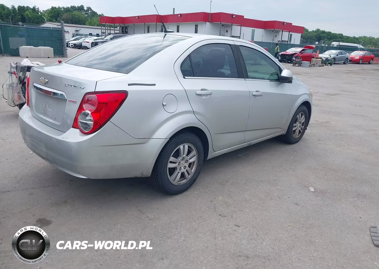 2013 Chevrolet Sonic Lt Auto VIN:1G1JC5SB3D4136864 - 4