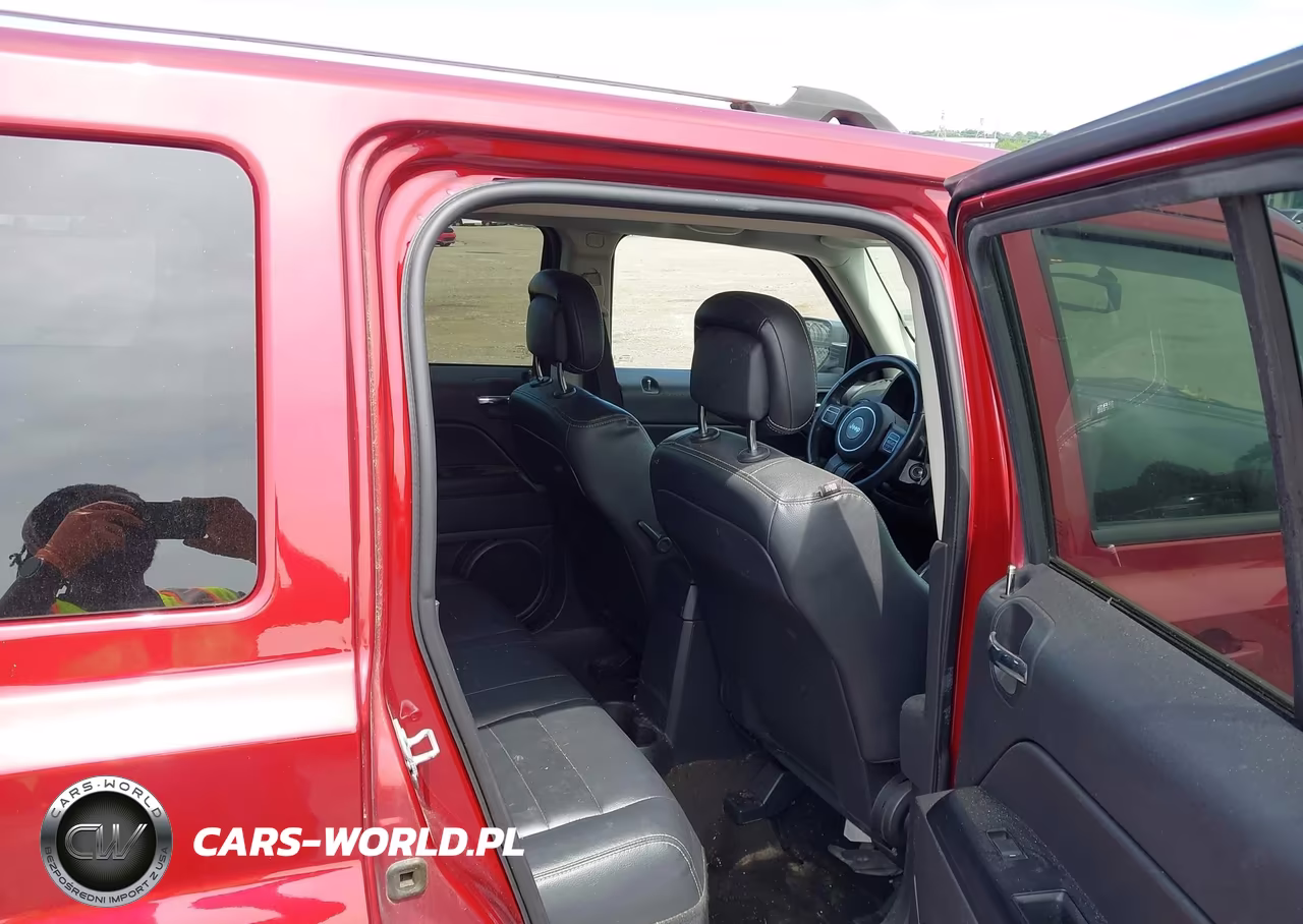 2016 Jeep Patriot High Altitude Edition VIN:1C4NJPFA2GD698867 - 8