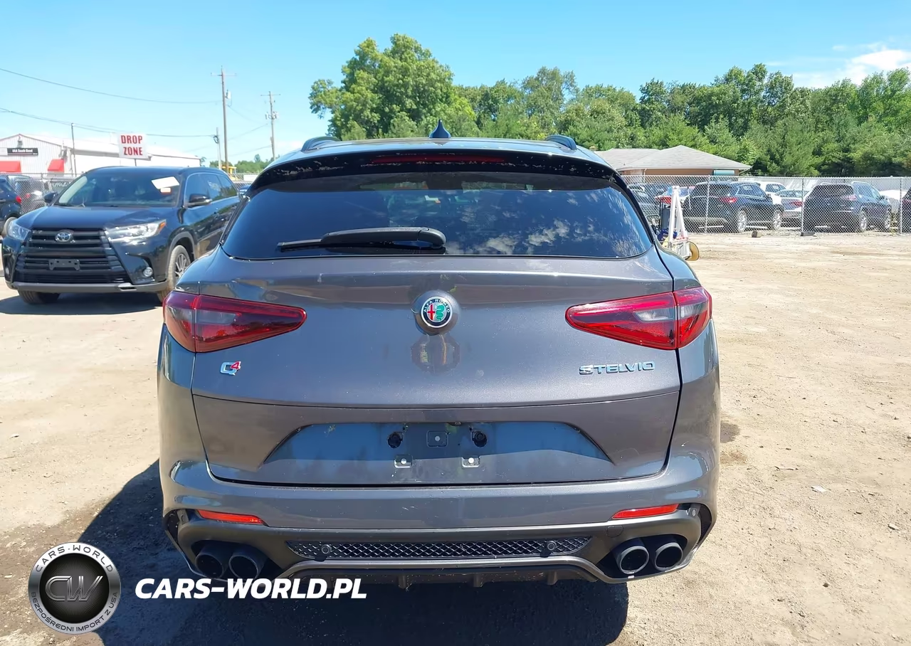 2018 Alfa Romeo Stelvio Quadrifoglio Awd VIN:ZASFAKEV5J7C15476 - 16