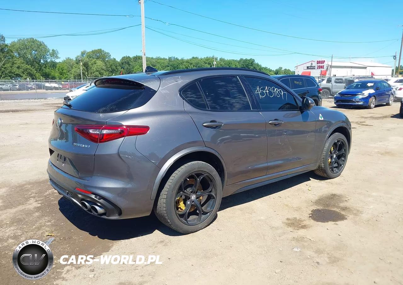 2018 Alfa Romeo Stelvio Quadrifoglio Awd VIN:ZASFAKEV5J7C15476 - 4