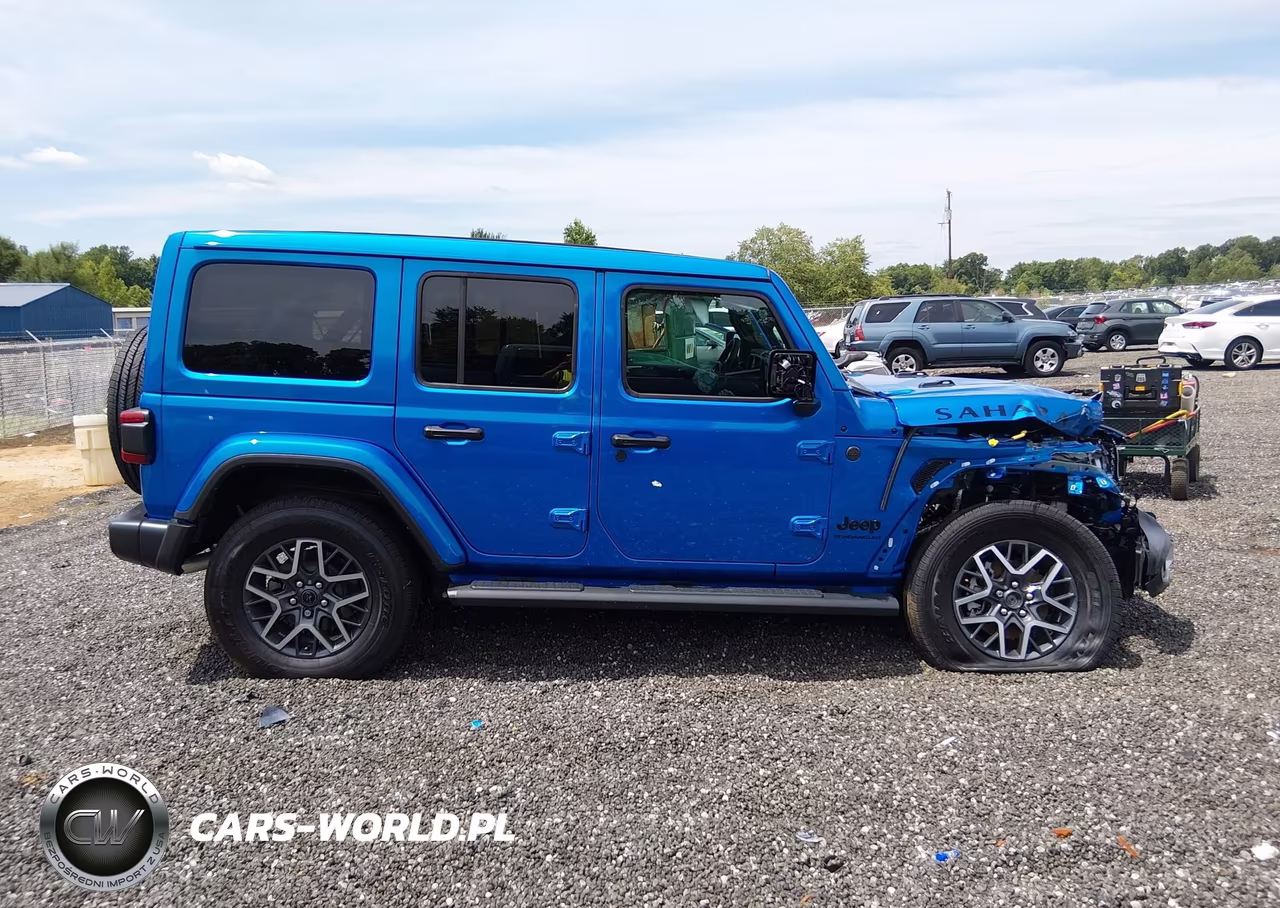 2025 Jeep Wrangler 4-Door Sahara 4X4 VIN:1C4PJXEG6SW624332 - 14