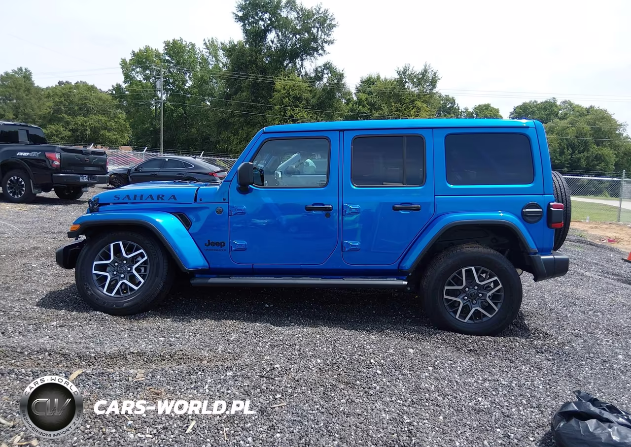 2025 Jeep Wrangler 4-Door Sahara 4X4 VIN:1C4PJXEG6SW624332 - 15