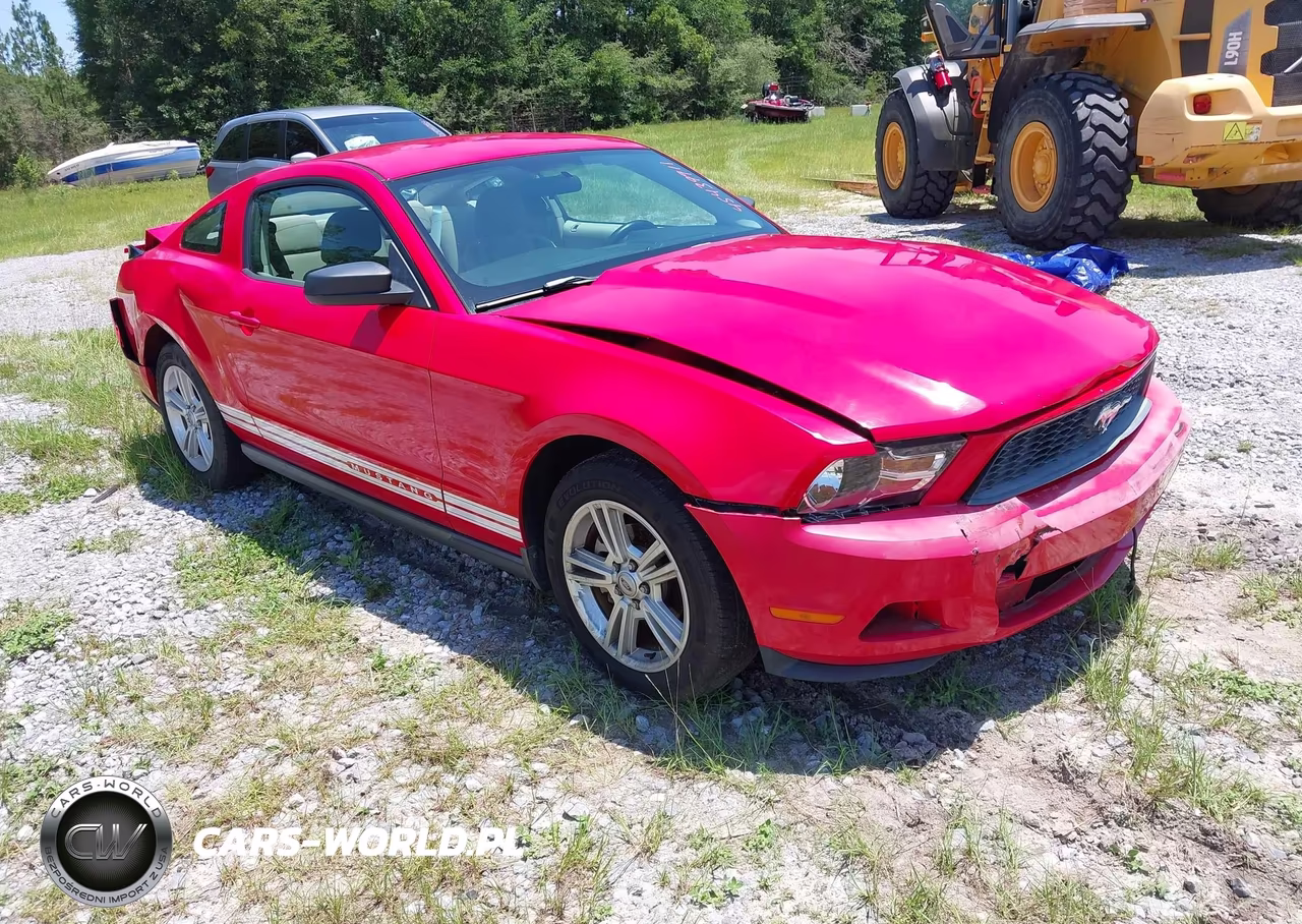 2010 Ford Mustang V6-V6 Premium