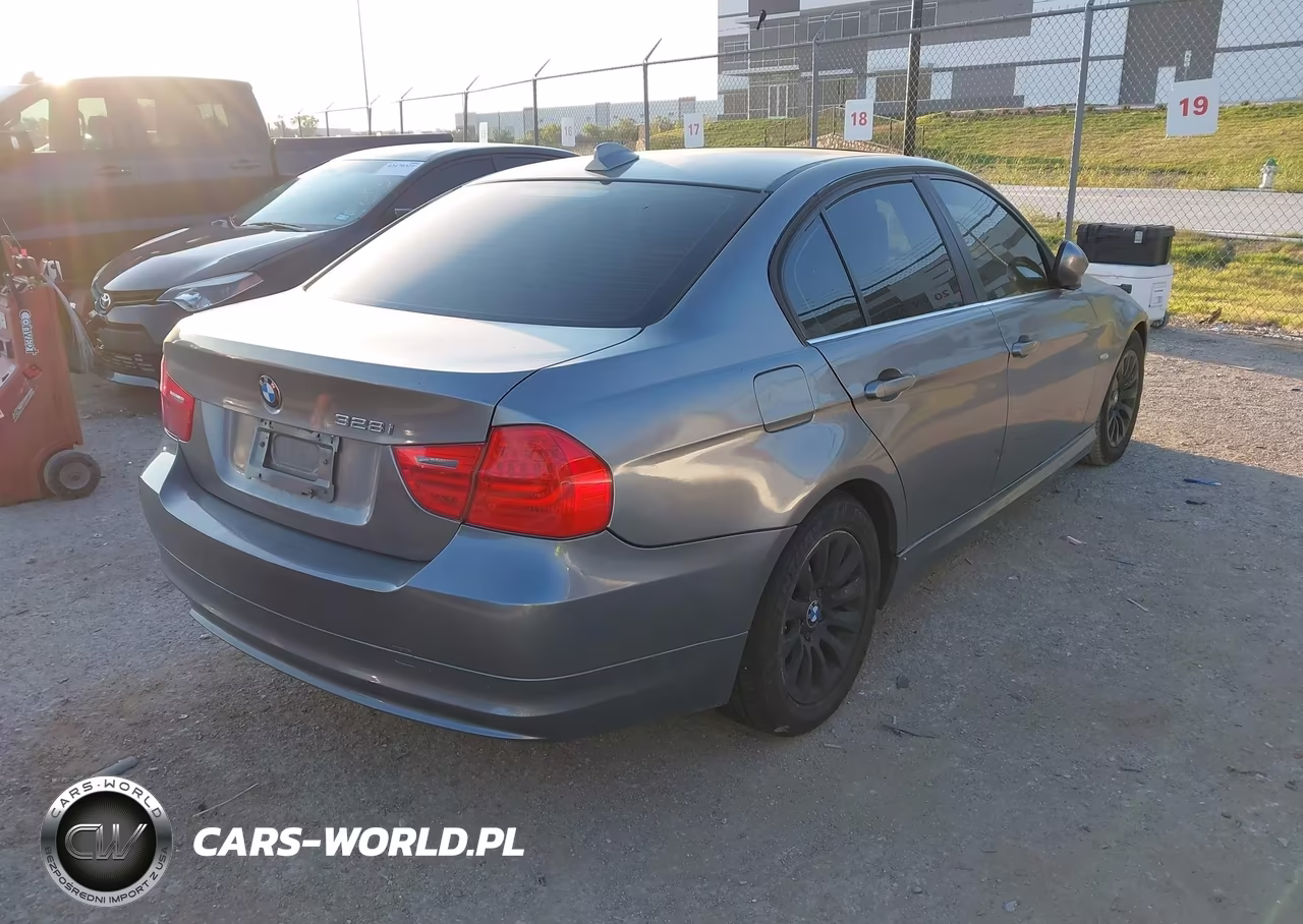 2009 BMW 328I VIN:WBAPH57549NL79068 - 4
