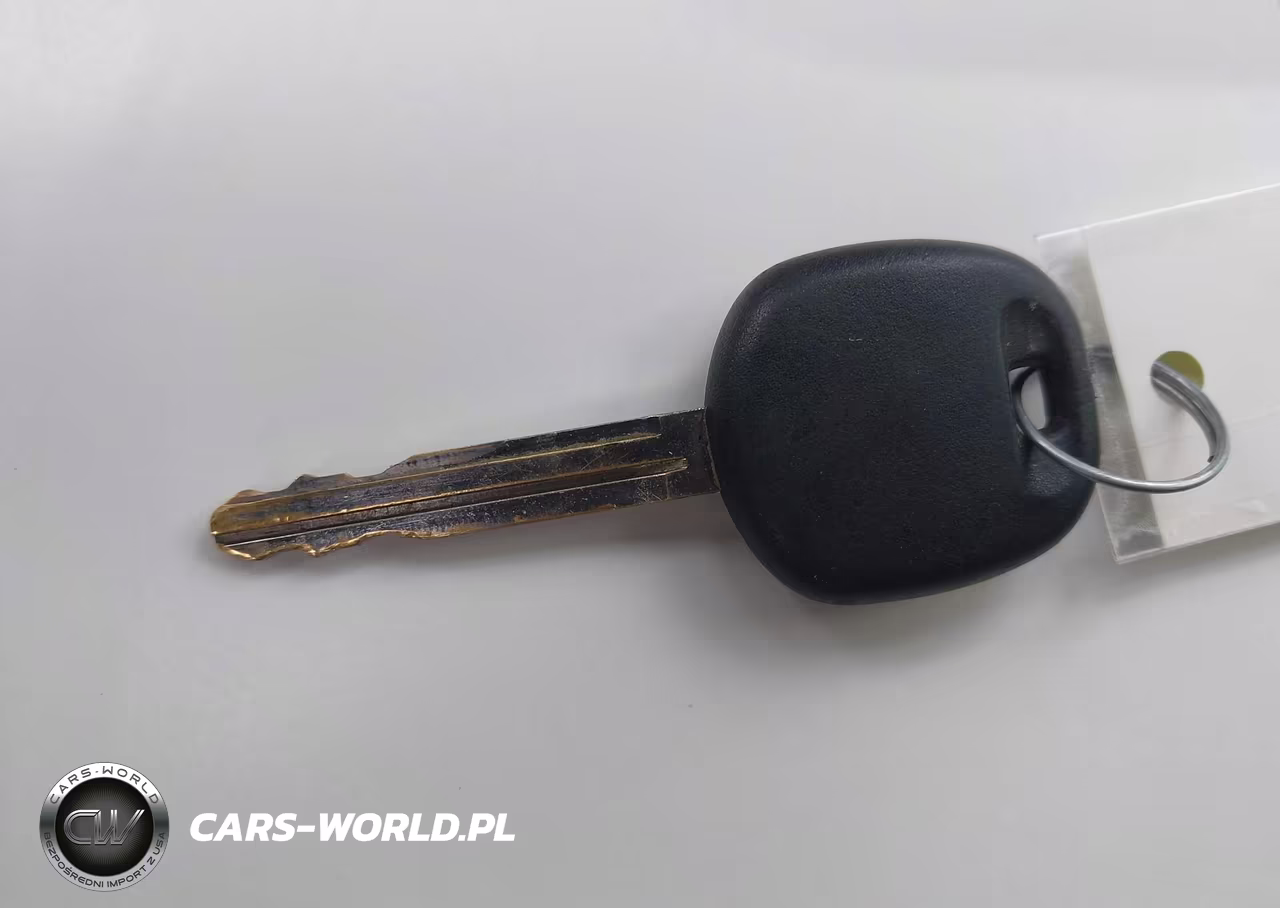 2015 Toyota Prius C Two VIN:JTDKDTB36F1092935 - 11