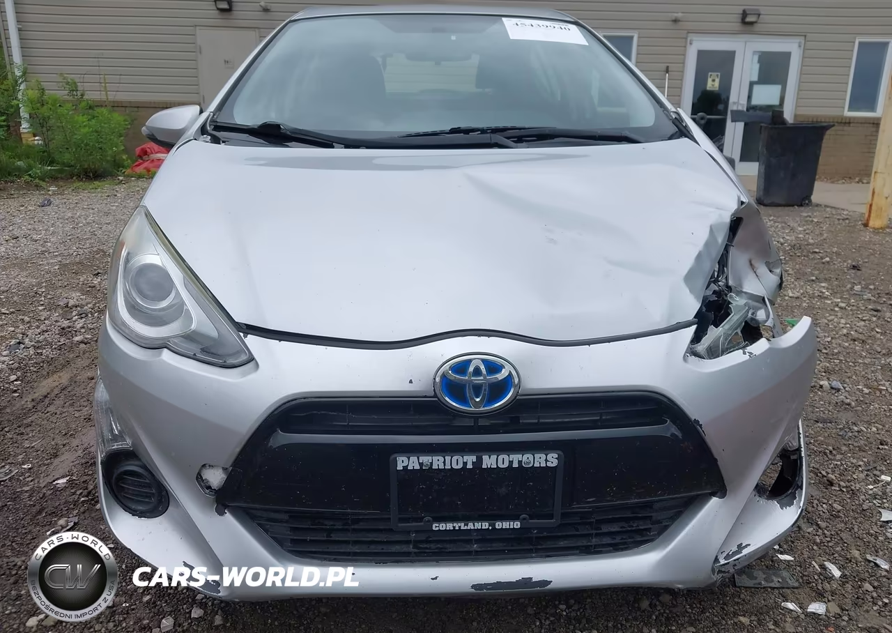 2015 Toyota Prius C Two VIN:JTDKDTB36F1092935 - 12