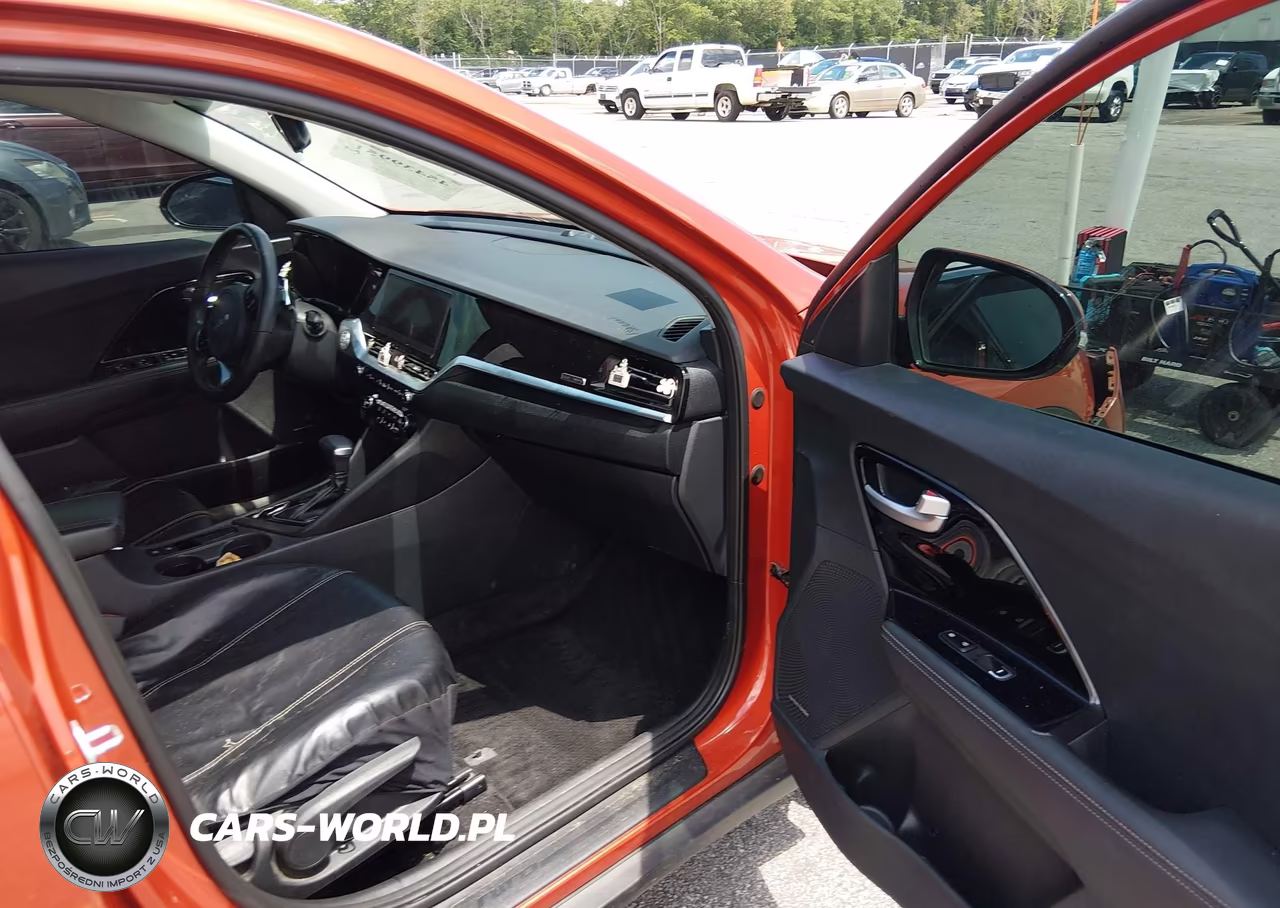 2022 Kia Niro Touring Se VIN:KNDCC3LC9N5502107 - 5