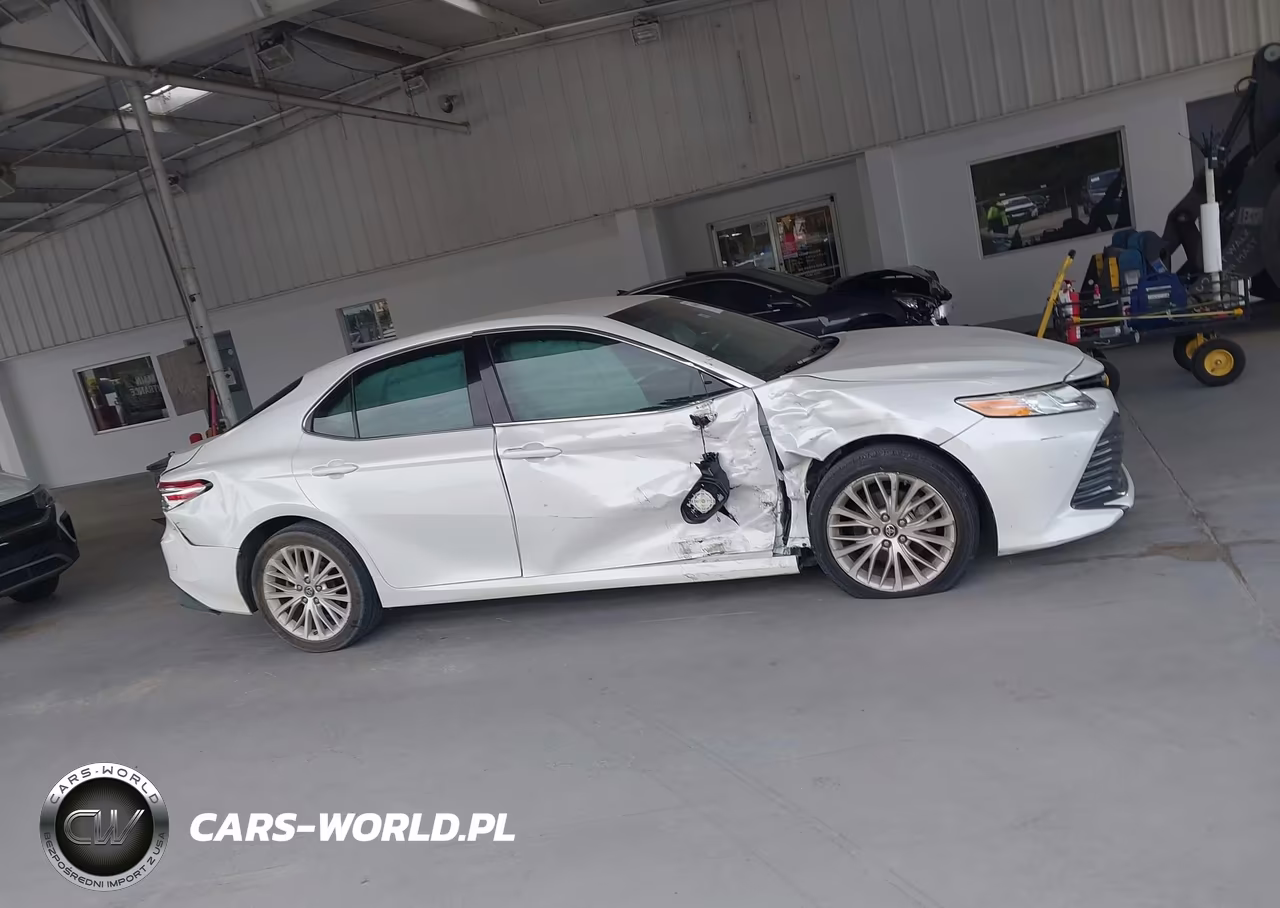 2018 Toyota Camry Xle VIN:4T1B11HKXJU152844 - 12