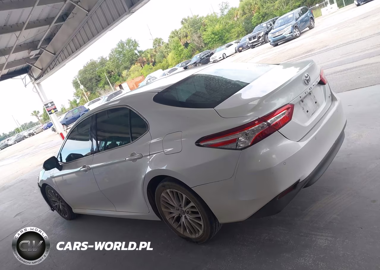 2018 Toyota Camry Xle VIN:4T1B11HKXJU152844 - 13