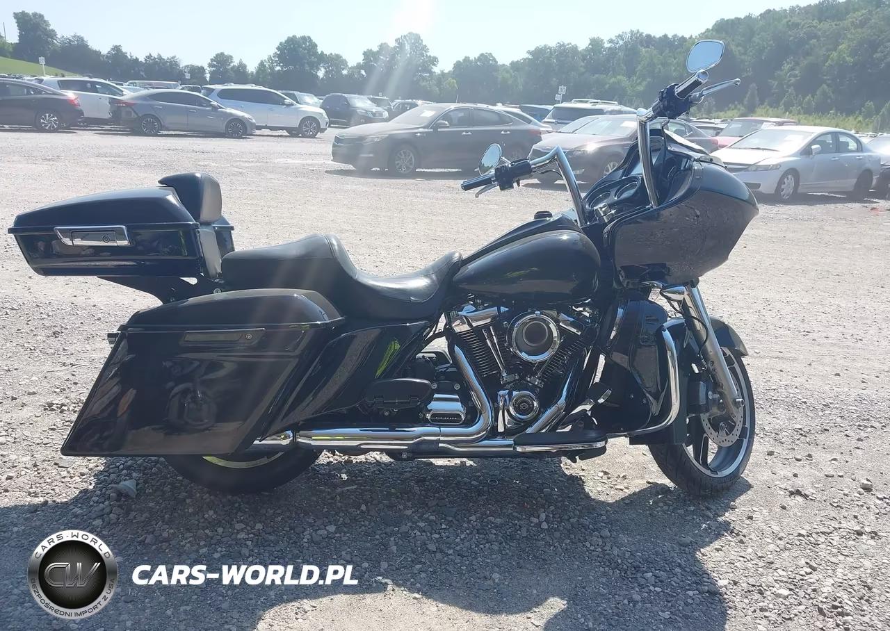 2017 Harley-Davidson Fltrxs Road Glide Special VIN:1HD1KTC11HB638325 - 12