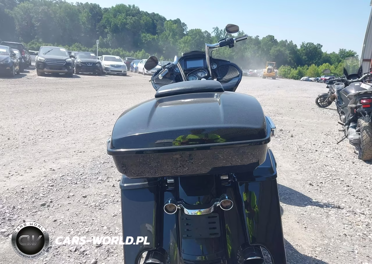 2017 Harley-Davidson Fltrxs Road Glide Special VIN:1HD1KTC11HB638325 - 6