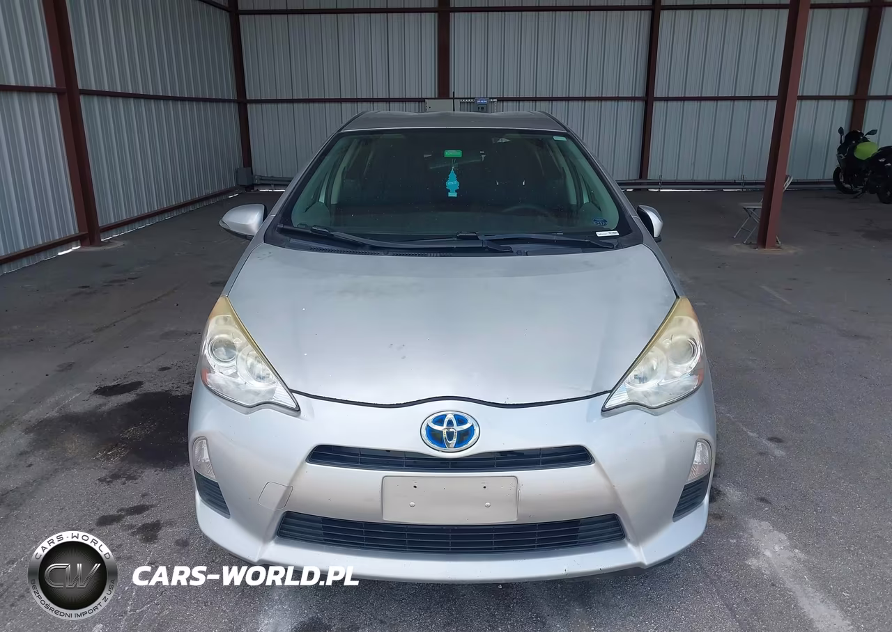 2014 Toyota Prius C Two VIN:JTDKDTB38E1573610 - 12