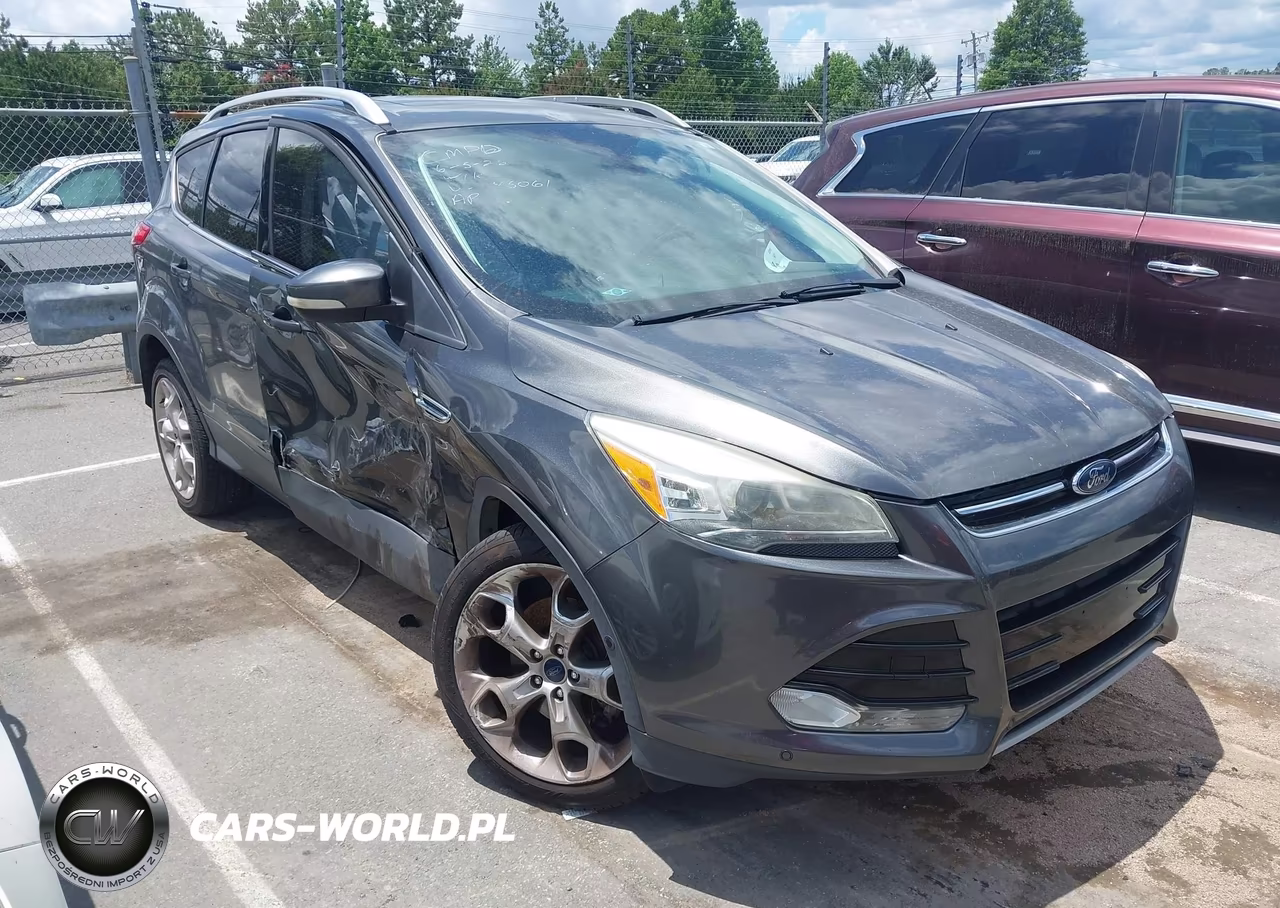 2015 Ford Escape Titanium – zdjęcie 1 z 11