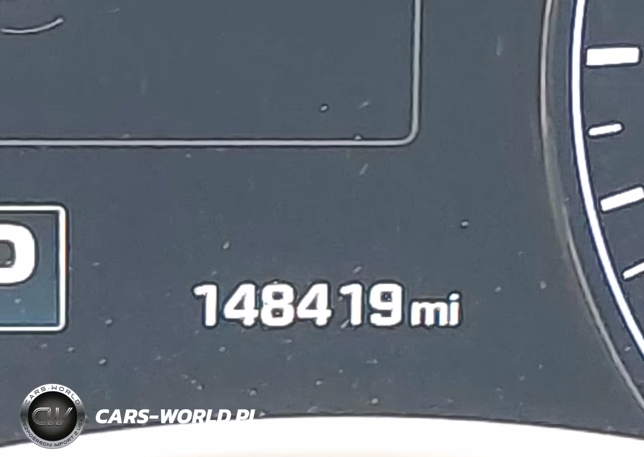 2015 Hyundai Genesis 3.8 VIN:KMHGN4JE2FU016957 - 15