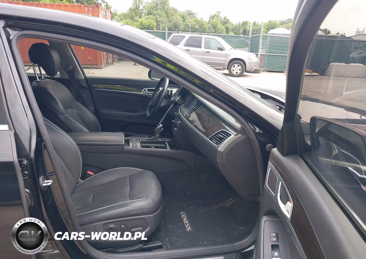 2015 Hyundai Genesis 3.8 VIN:KMHGN4JE2FU016957 - 5