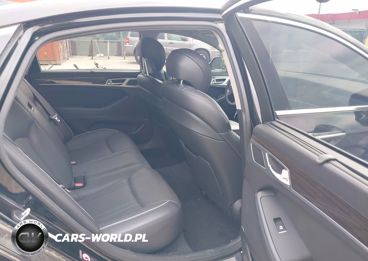 2015 Hyundai Genesis 3.8 VIN:KMHGN4JE2FU016957 - 8