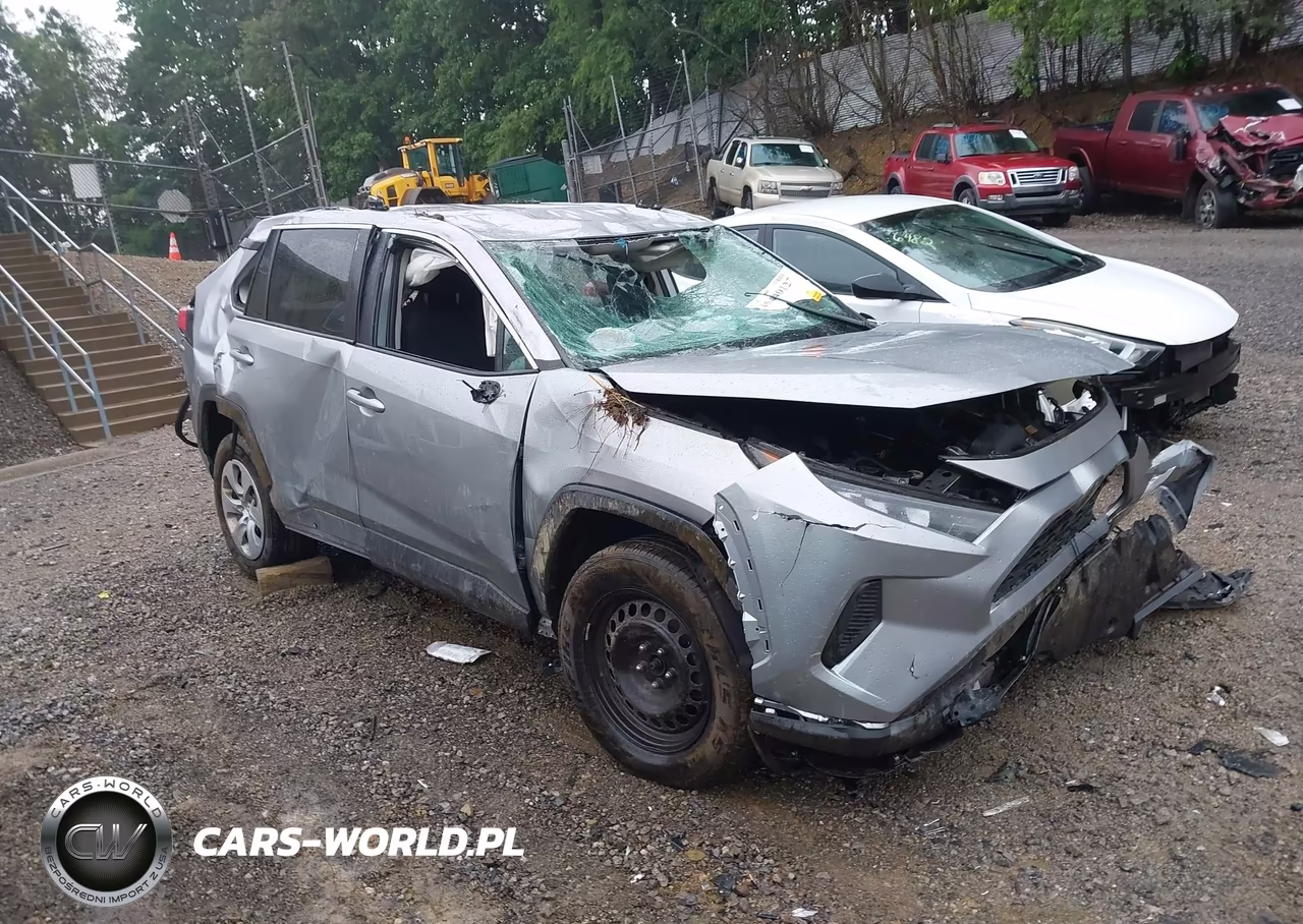 2020 Toyota Rav4 Le – zdjęcie 1 z 15