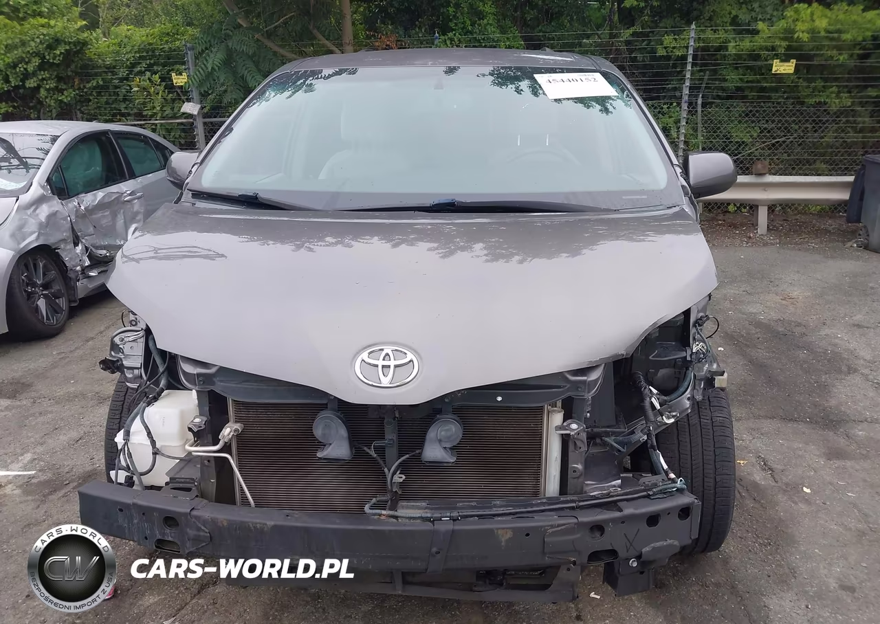 2016 Toyota Sienna Le 8 Passenger VIN:5TDKK3DC1GS715255 - 13