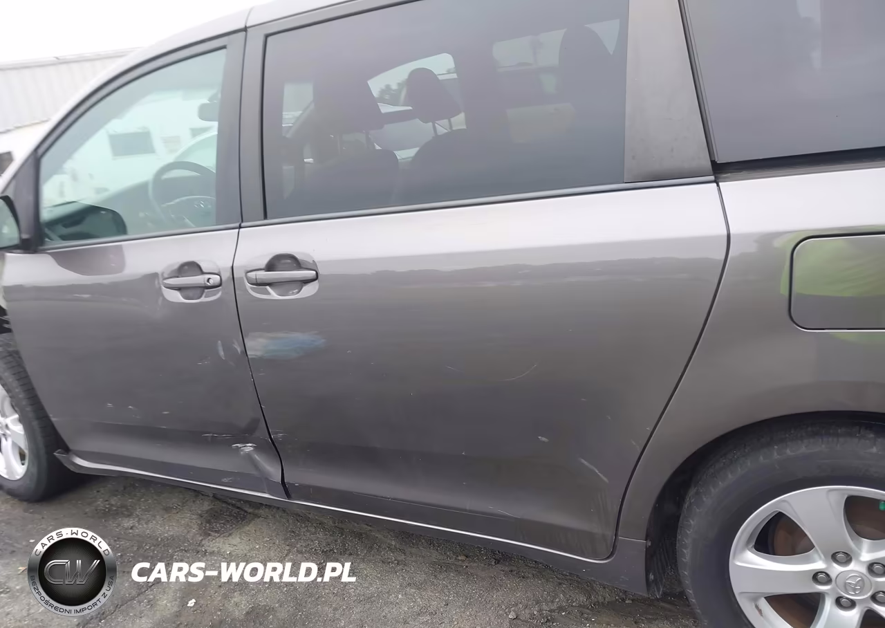 2016 Toyota Sienna Le 8 Passenger VIN:5TDKK3DC1GS715255 - 15