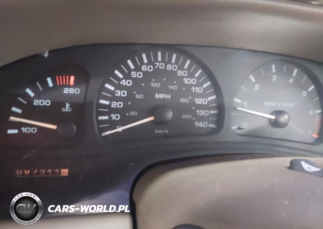 1999 Oldsmobile Aurora VIN:1G3GR62CXX4100107 - 7