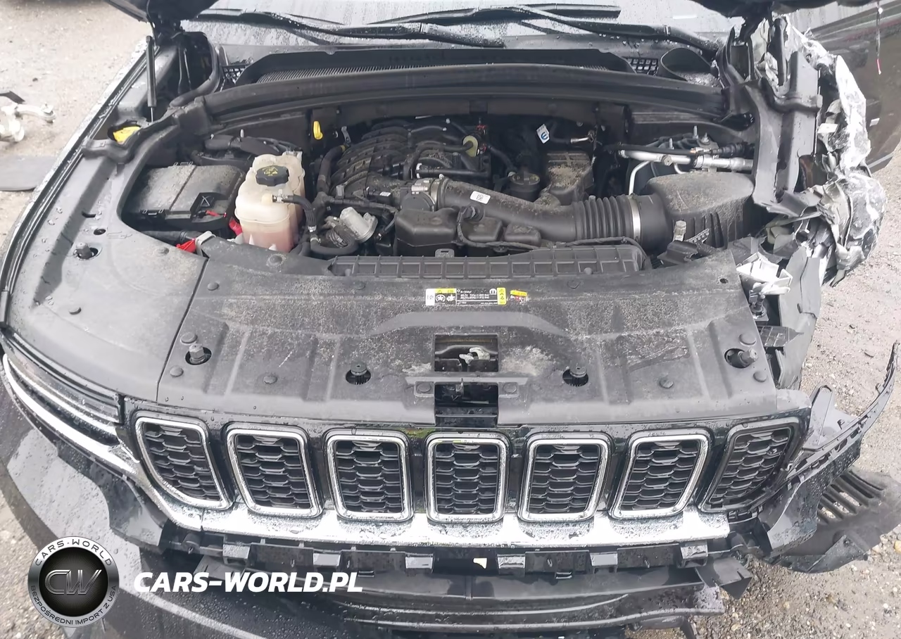 2024 Jeep Grand Cherokee Limited 4X4 VIN:1C4RJHBG5R8924008 - 10