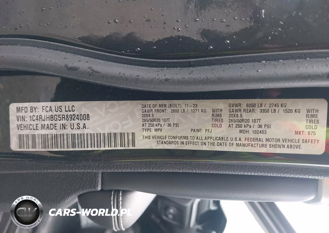 2024 Jeep Grand Cherokee Limited 4X4 VIN:1C4RJHBG5R8924008 - 9
