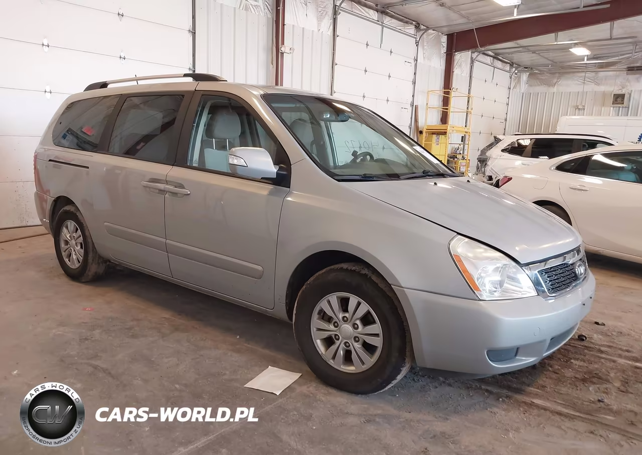 2012 Kia Sedona Lx