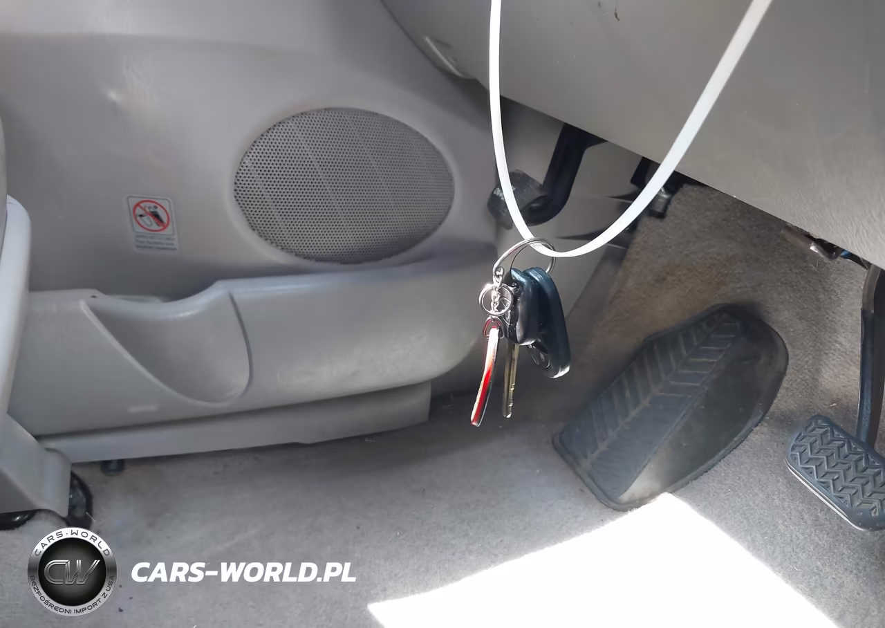 2010 Toyota Sienna Limited VIN:5TDYK4CC3AS291330 - 11