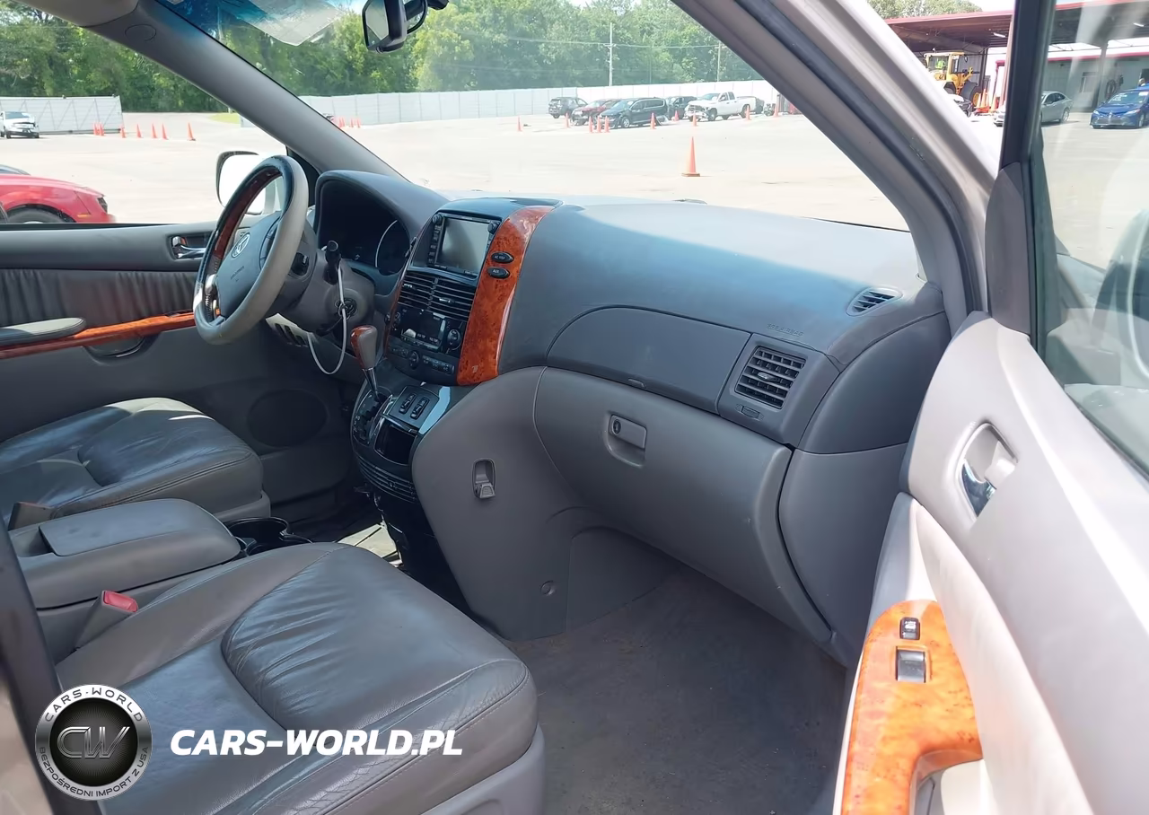 2010 Toyota Sienna Limited VIN:5TDYK4CC3AS291330 - 5