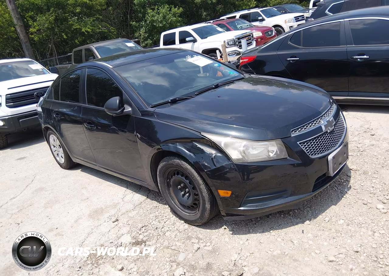 2014 Chevrolet Cruze Ls Auto – zdjęcie 1 z 11