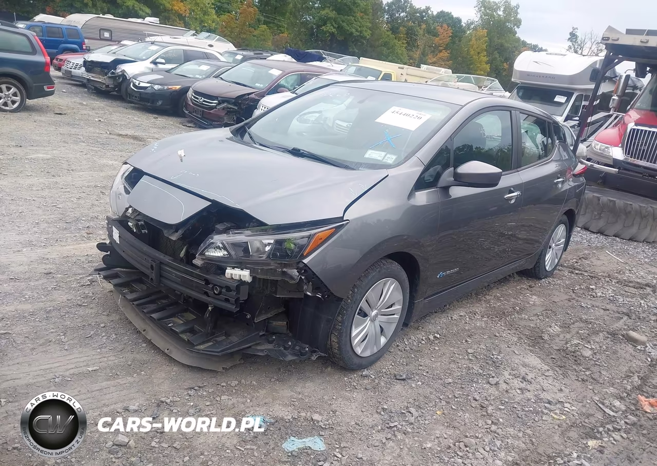 2018 Nissan Leaf S VIN:1N4AZ1CP4JC302132 - 2