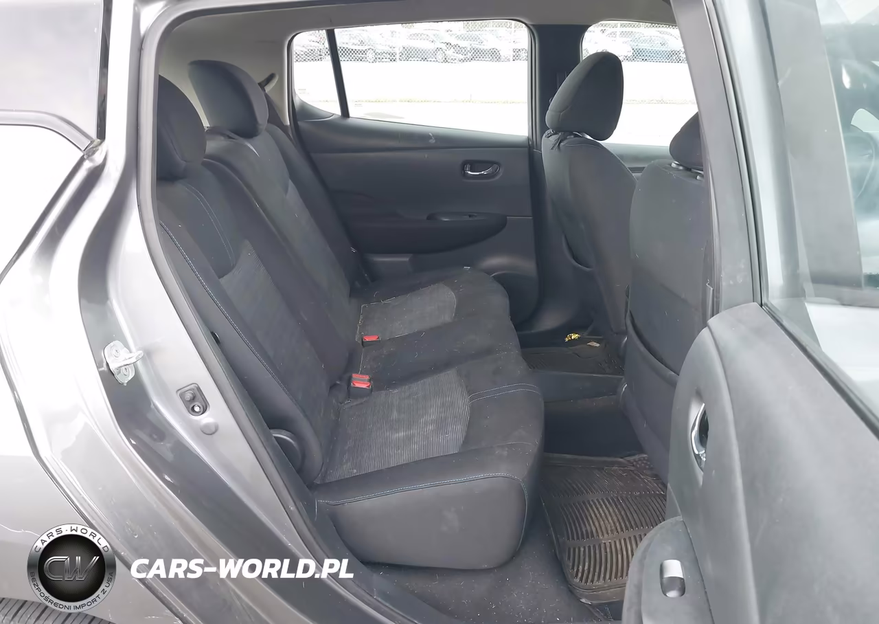 2018 Nissan Leaf S VIN:1N4AZ1CP4JC302132 - 8
