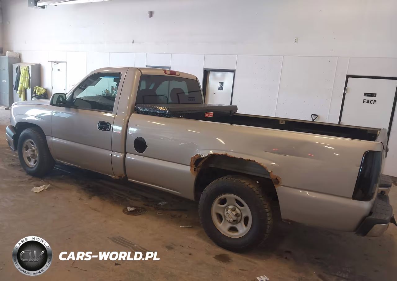 2004 Chevrolet Silverado 1500 Work Truck VIN:1GCEC14X34Z148168 - 3
