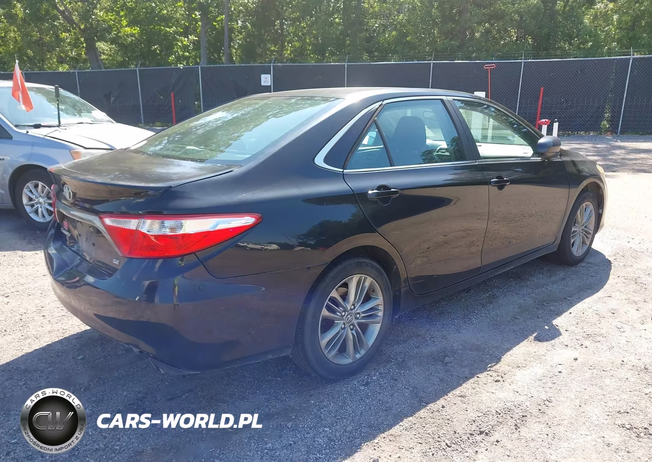 2017 Toyota Camry Se VIN:4T1BF1FK8HU422328 - 4