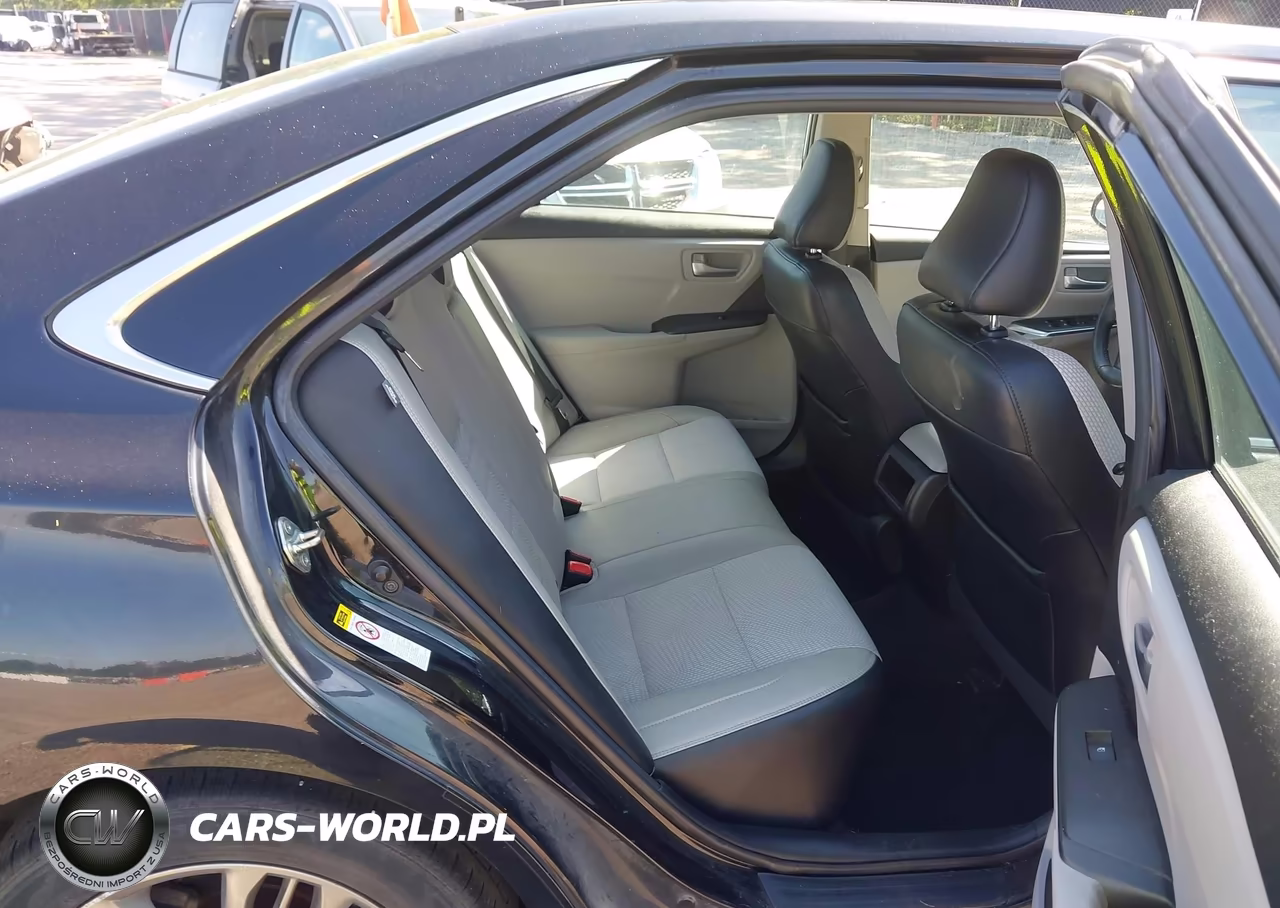 2017 Toyota Camry Se VIN:4T1BF1FK8HU422328 - 8