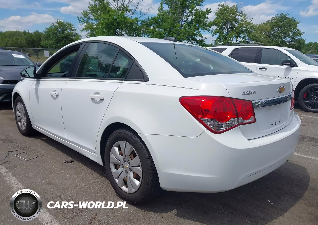 2016 Chevrolet Cruze Limited Ls Auto VIN:1G1PC5SG8G7180920 - 3