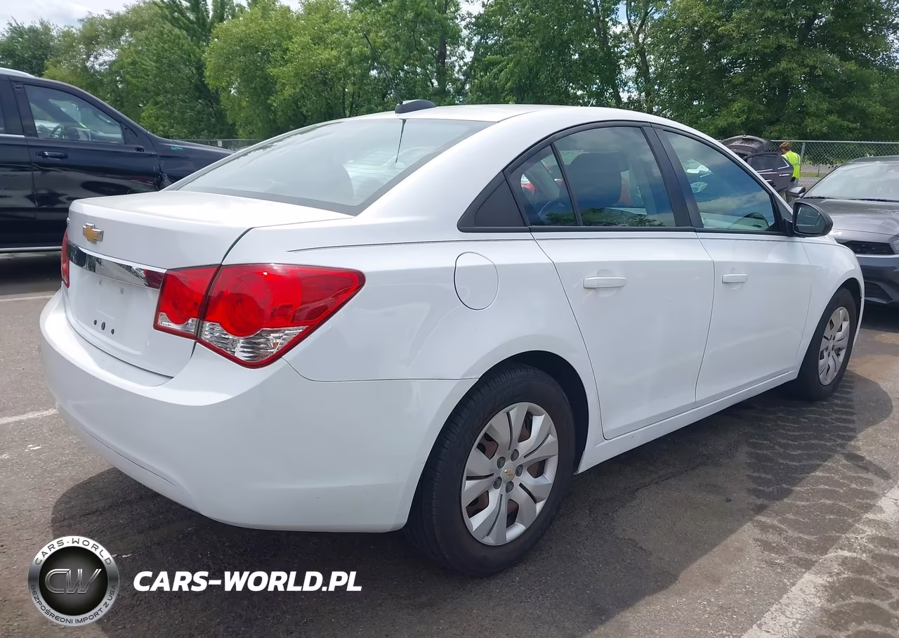 2016 Chevrolet Cruze Limited Ls Auto VIN:1G1PC5SG8G7180920 - 4