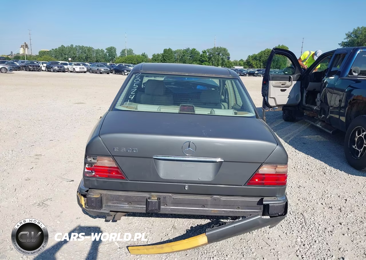 1995 Mercedes-Benz E 320 Base-320 Special VIN:WDBEA32E8SC205241 - 16