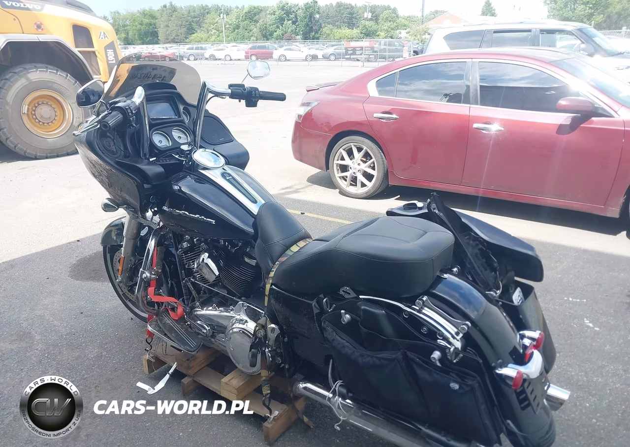 2018 Harley-Davidson Fltrx Road Glide VIN:1HD1KHC17JB664544 - 3