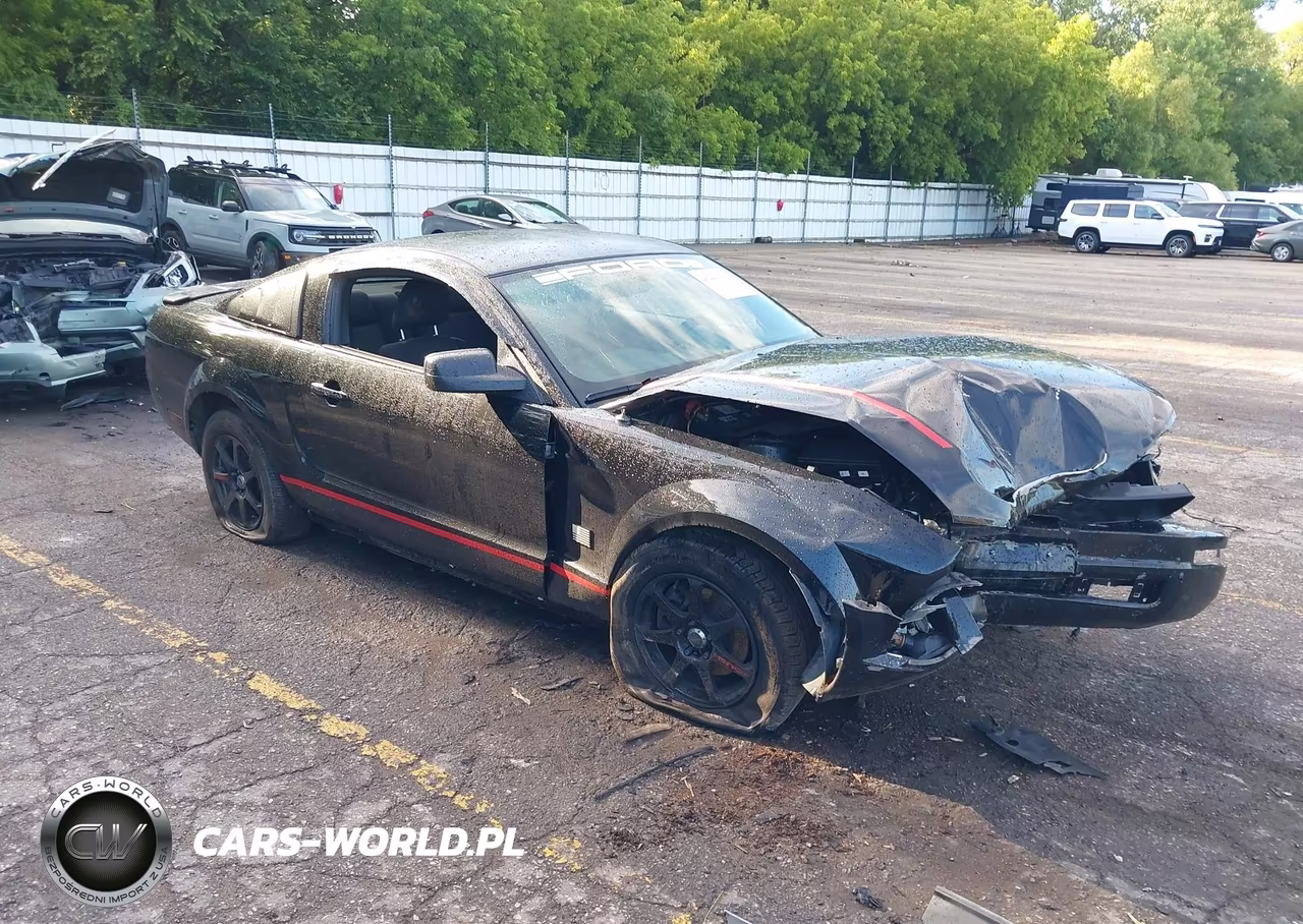 2007 Ford Mustang V6 Deluxe-V6 Premium