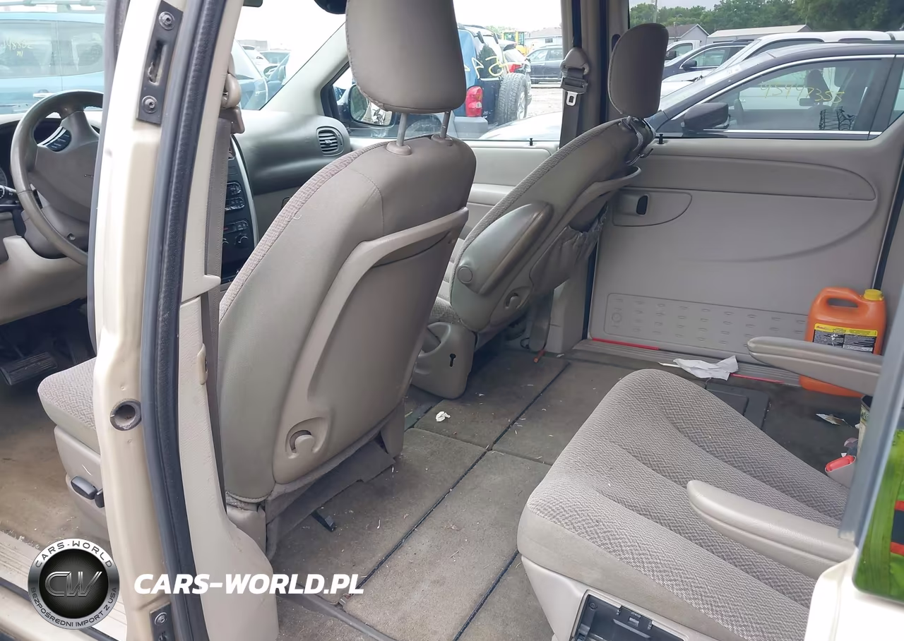 2007 Chrysler Town & Country Touring VIN:2A4GP54LX7R133905 - 8
