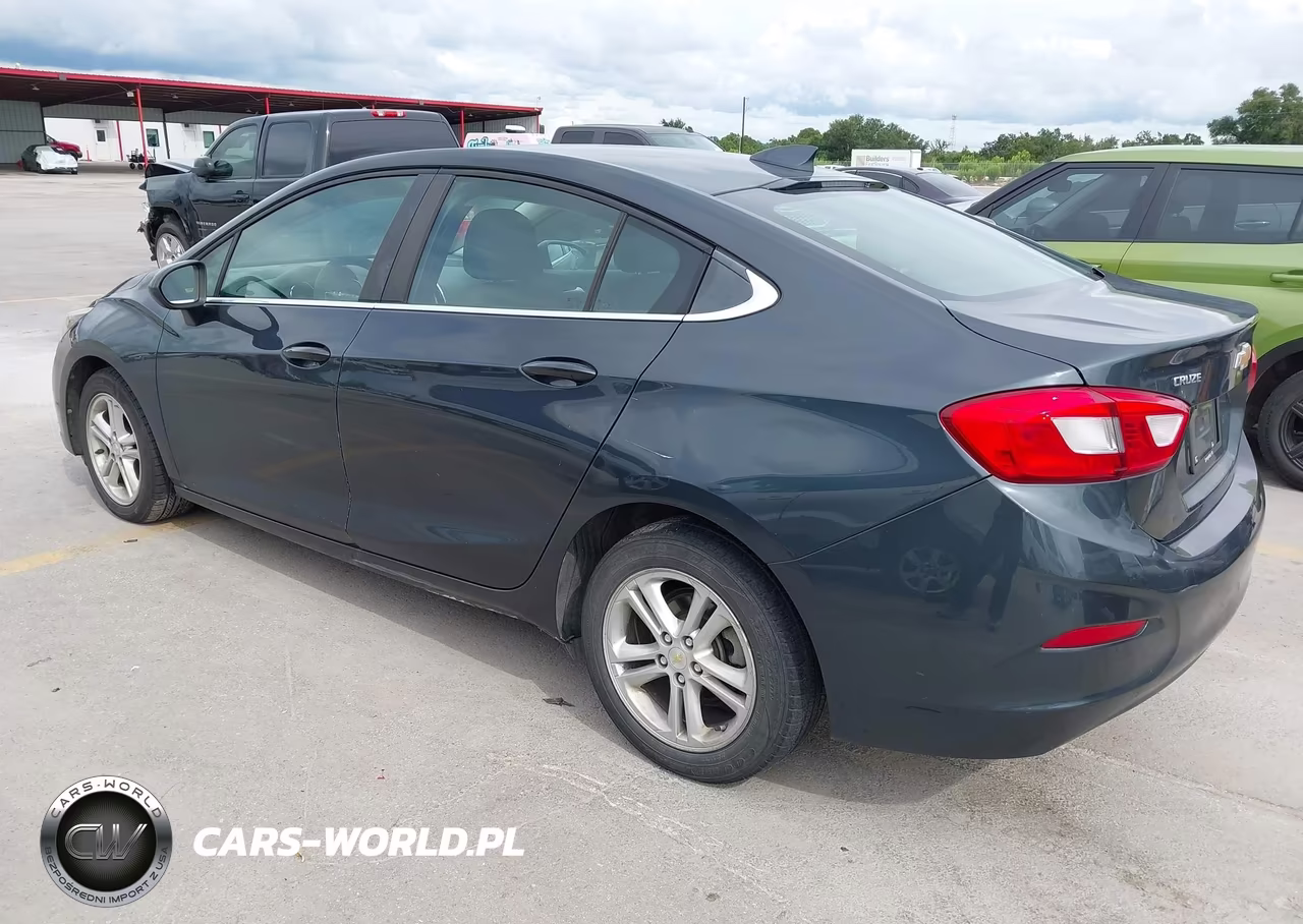 2018 Chevrolet Cruze Lt Auto VIN:1G1BE5SM4J7155014 - 3