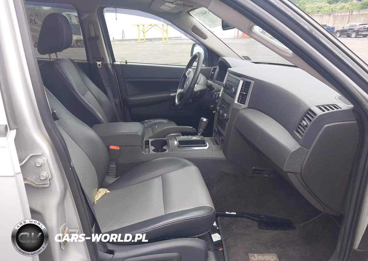 2008 Jeep Grand Cherokee Laredo VIN:1J8GR48K48C235120 - 5